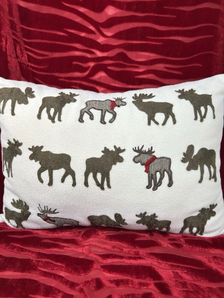 Праздничный лось плед подушка текстурированный, домик, Рождество - Изображение 1 из 4