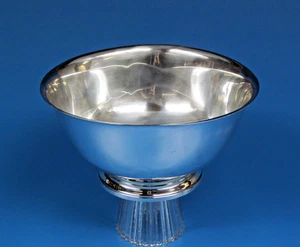 International Paul Revere Reproduction Sterling Silver Bowl. 483.5 Grams - 9" D - Picture 1 of 8