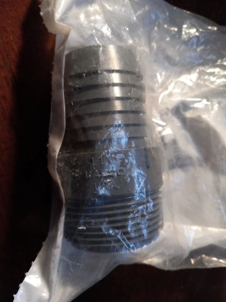 LASCO 1436012rmc PVC Insert Adapter 1-1/4 Inch MPT