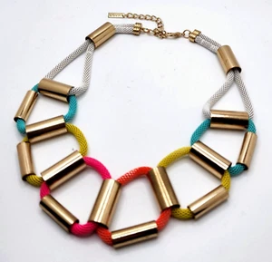 MIKA collana dichiarazione colletto bavaglino maglia smaltata multicolore regolabile 17,5-20" - Foto 1 di 6