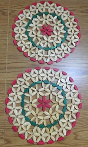Set of 2 Vintage MCM Boho Flat Bamboo Wood Bead Trivets 9" Floral Hot Pad - Picture 1 of 4