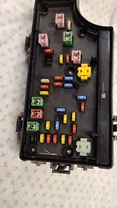 2006-2009 CHRYSLER PT CRUISER FUSEBOX CONTROL MODULE P56049719AP - Picture 1 of 6