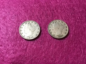 Schöne Liberty Nickels. 1883 " No Cents". 1910. Beide Münzen sind sehr sammelwürdig!! - Bild 1 von 3