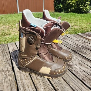 Women's Burton Mint US 7.5 Snowboarding Boots Snow TrueFit Brown/Tan - Picture 1 of 11