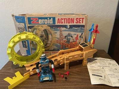 Zeroids Zeroid Robot 1968 Ideal Vintage Lanzador de Misiles Juego de Acción Foto 1 de 4