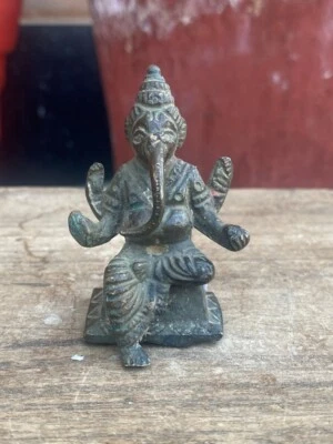Antigua estatua de bronce tallada a mano de dios hindú sentado Ganesha escultura rara Foto 1 de 4