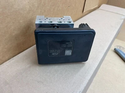 635694。 本田 Odyssey 2018 - 2019 Elite Touring ABS 泵 VSA 原始设备制造商 57110-THR-A04 — 第 1/4 张图片