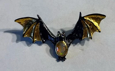 Broche/alfiler murciélago joyería Halloween negro rodio y oro con ópalo facetado Foto 1 de 4