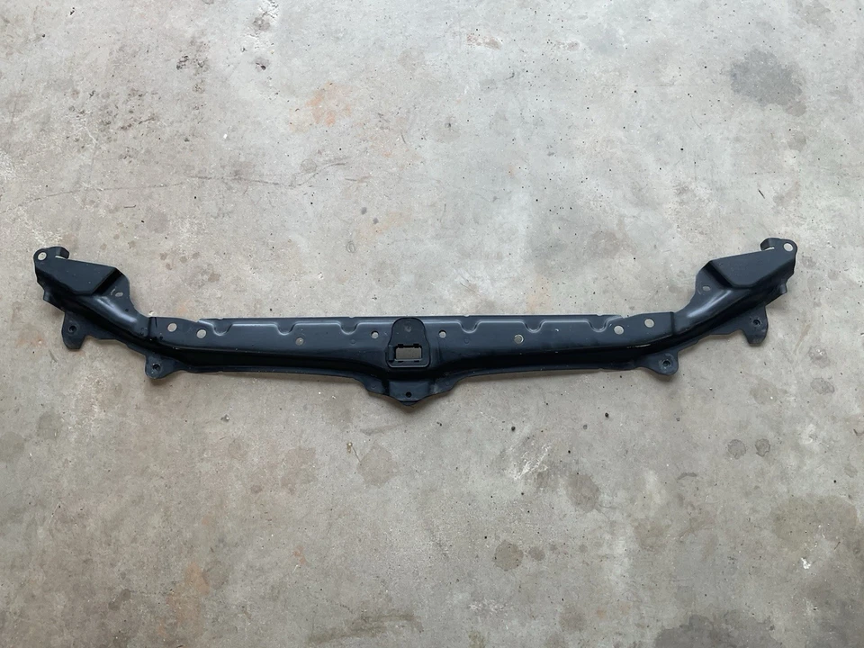 BMW 528I 2010 parachoques delantero soporte de montaje de refuerzo superior OEM Foto 1 de 4