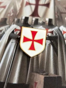 Knights Templar Shield Crusader Cross Pattee Pin Badge - Picture 1 of 3