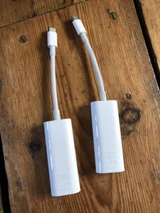 Genuine Apple Thunderbolt 3 USB-C to Thunderbolt 2 Adapter A1790 /EMC 3062 - Afbeelding 1 van 9