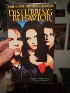 Disturbing Behavior VHS (1999)  - Picture 1 of 5