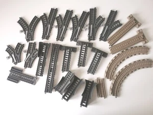 Thomas The Tank Engine Gullane Track Bundle piezas - interruptores, puentes, giros - Imagen 1 de 11