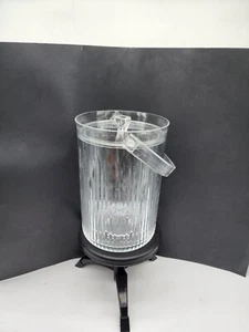 Crystal Clear Acrylic Wine Cooler 2 Piece Keeps Chill!! - Picture 1 of 4
