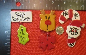 LEHRER WEIHNACHTSGESCHENKE ~ 3 ANSTECKNADELN ~ ZUCKERSTANGE, RUDOLPH, STECHPALME ~ PORZELLAN HANDGEMACHT - Bild 1 von 5