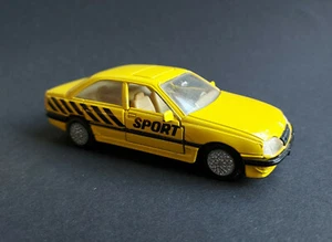 Coche de juguete deportivo diecast amarillo usado Opel Omega A - sin marca - escala 1/43 - Imagen 1 de 12