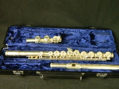 Jupiter JFL-511 flute with case, very good condition - Image 1 of 4