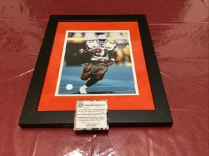 Barry Sanders AUTOGRAPH 8x10, Framed 16x13 & Matted w/ *Schwartz COA* SIGNED - Picture 1 of 5