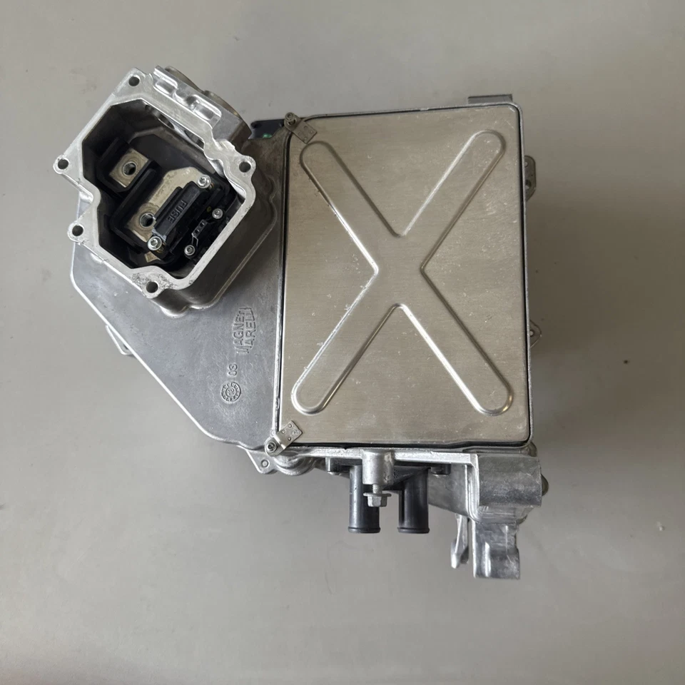 Módulo inversor de energía de batería híbrido Chrysler Pacifica OEM P05190239AM Foto 1 de 4