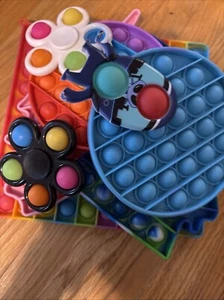 Lot Of 8 Pop It Fidget Toys For Kids. Includes 2 Pop It Figet Spinners And More - Picture 1 of 8