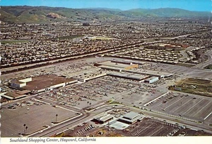 Postal 4x6 C41 CA Hayward 1966 vista aérea centro comercial Southland como nueva - Imagen 1 de 2