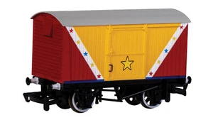 Bachmann 77414 Thomas & Friends Rolling Stock 12 Ton Van - Funfair Red HO Scale - Picture 1 of 5