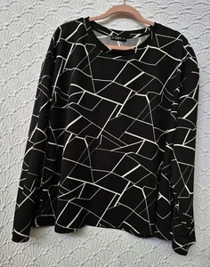 Blusa Mujer Shein 3XL Negra Con Bonito Diseño Buen Estado - Imagen 1 de 6