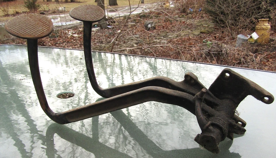 1930s Possible Lincoln Series K Model Clutch Pedal Brake Pedal Assembly V-12 ??? - Image 1 of 4