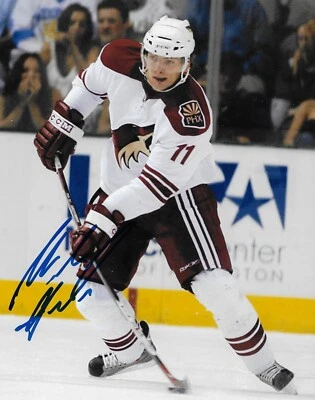 Foto firmada autografiada de Martin Hanzal Arizona Coyotes 8x10 #3 original Foto 1 de 2