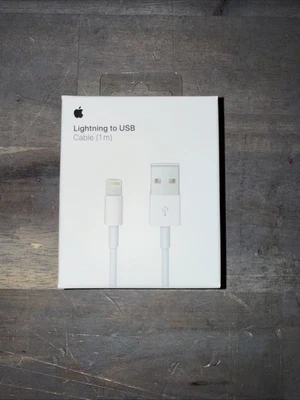 Apple MD818AMA 1M Lightning to USB Cable - White - Image 1 of 2