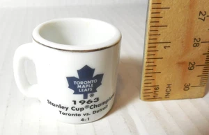 Mini taza de hockey Toronto Mape Leafs V Detroit Stanley Champions Cup Crazy 1963 - Imagen 1 de 8