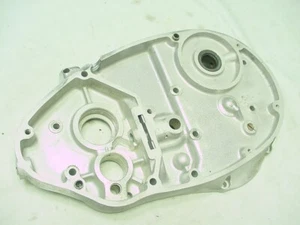 BSA B44 B25 CUBIERTA DE DISTRIBUCIÓN INTERIOR PARTE # 40-988 BUENAS ROSCAS, SIN GRIETAS BUEN ESTADO. - Imagen 1 de 5