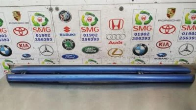 Ford Ranger 3.2 T6 MK3 2016 - PAR DE ESCALONES LATERALES/IZQUIERDA Y DERECHA Foto 1 de 4