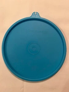 Tupperware - Turquoise  Lid - 227 - Vintage - Picture 1 of 2