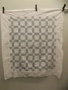 Top de edredón de colección cosido a mano nueve parches sin terminar 52x60 azul calicó y algodón blanco - Imagen 1 de 5