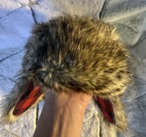 ๐ฅ Gap Kids Fur Warm Winter Trapper Hat Ear Flaps Red Plaid Lining size L/XL ๐ฅ - Picture 1 of 6