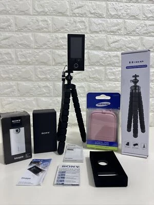 Sony Bloggie MHS-FS1 HD Digital Still Camera Video Camcorder USB 5MP - White - Image 1 of 4