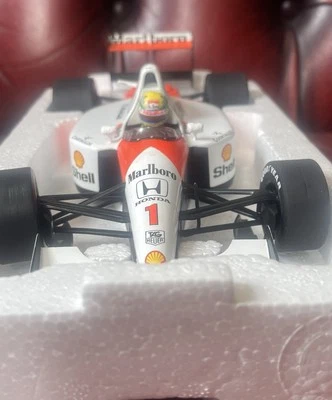 Ayrton Senna Mp4/6 Suzuka Legend Minichamps 1/18 especificaciones completas de Marlboro Foto 1 de 4