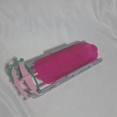 Barbie On The Go 雪橇 Toboggan 2013 无夹子 — 第 1/4 张图片