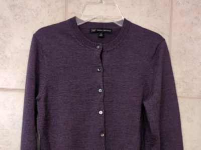 Cárdigan para mujer 346 Brooks Brothers pequeño de lana merino con botones púrpura Foto 1 de 4