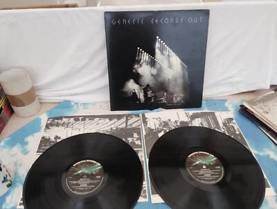 Genesis Seconds Out Phonodisc Press 1977 – UK DBL LP, Album, Charisma – GE 2001 - Image 1 of 4