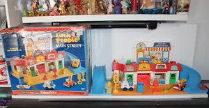 De colección Fisher Price Little People Main Street Village Completo con Caja Coches Juguetes Años 80 - Imagen 1 de 22