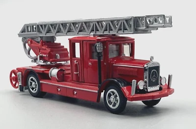 Matchbox Models of Yesteryear 1932 Mercades-Benz Ladder Truck  YFE05-M - Image 1 of 4