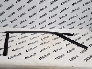 GENUINE BMW 1 SERIES E81 E87 2004-2013 FRONT RIGHT SIDE DOOR WINDOW GUIDE SEAL - Picture 1 of 9