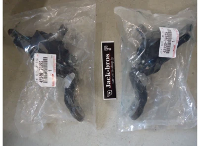 TOYOTA Genuine OEM Tundra 2004-2006 Sequoia 2004-2007 Lower Ball Joint R&L SET - Image 1 of 4