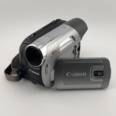 Canon ZR950 MiniDV Digital Camcorder 48x Zoom SDHC LCD Made in Japan Untested - Image 1 of 4