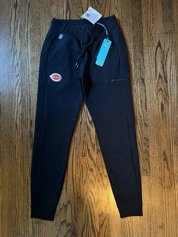 Cincinatti Reds Women’s Joggers Sweatpants brand new Small by Levelwear Cover