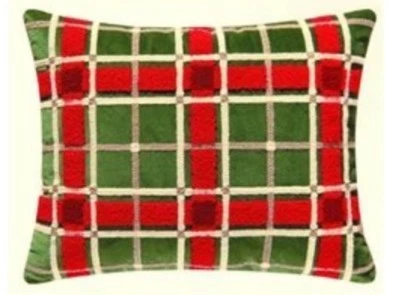 C & F Enterprises Plaid Pillow 14X18 Berry Wreath Jardin Rouge Free Shipping  - Image 1 of 4