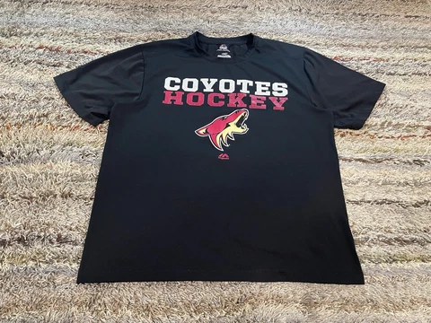 NHL Arizona Coyote’s T-Shirt Mens Large Majestic CoolBase Lightweight Black Cover