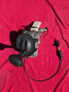 1996-2004 MUSTANG OEM AUTOMATIC TRANSMISSION GEAR SHIFTER 97 98 99 2000 01 02 03 - Picture 1 of 6